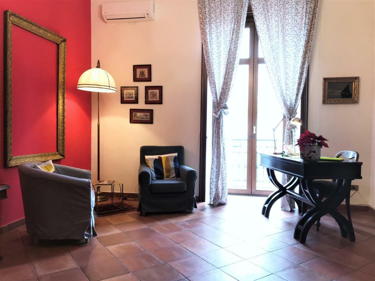 Umberto I Holiday House Naples Exterior photo
